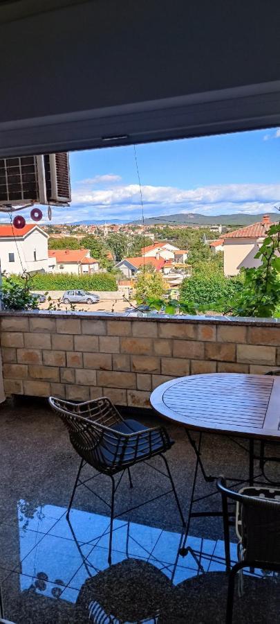 Apartment Tin Krk Town Exterior photo