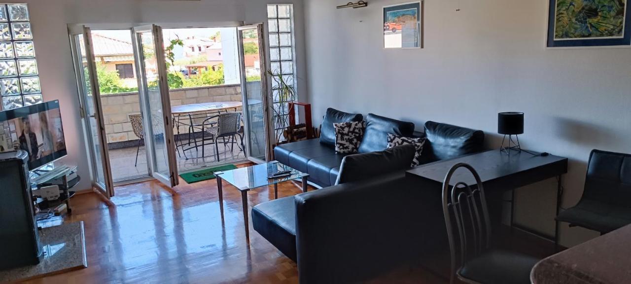 Apartment Tin Krk Town Exterior photo